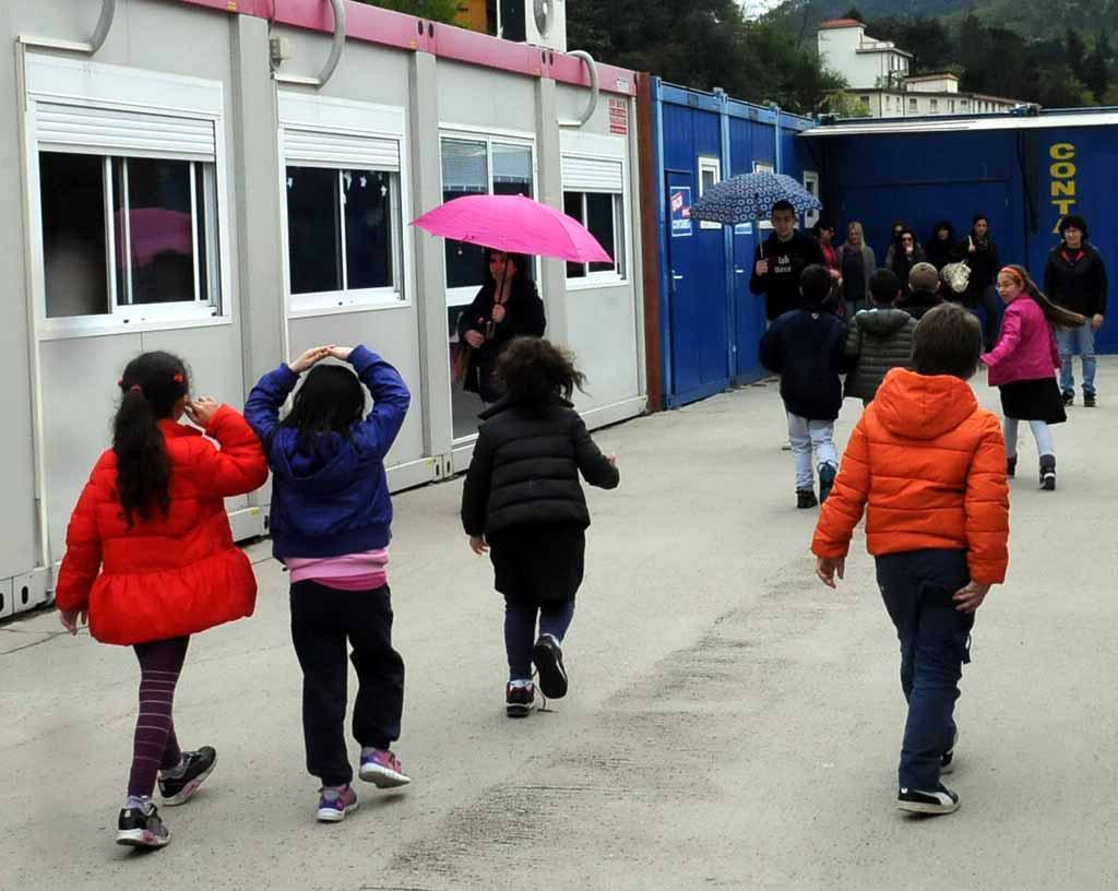 Scuola nei container a Aulla