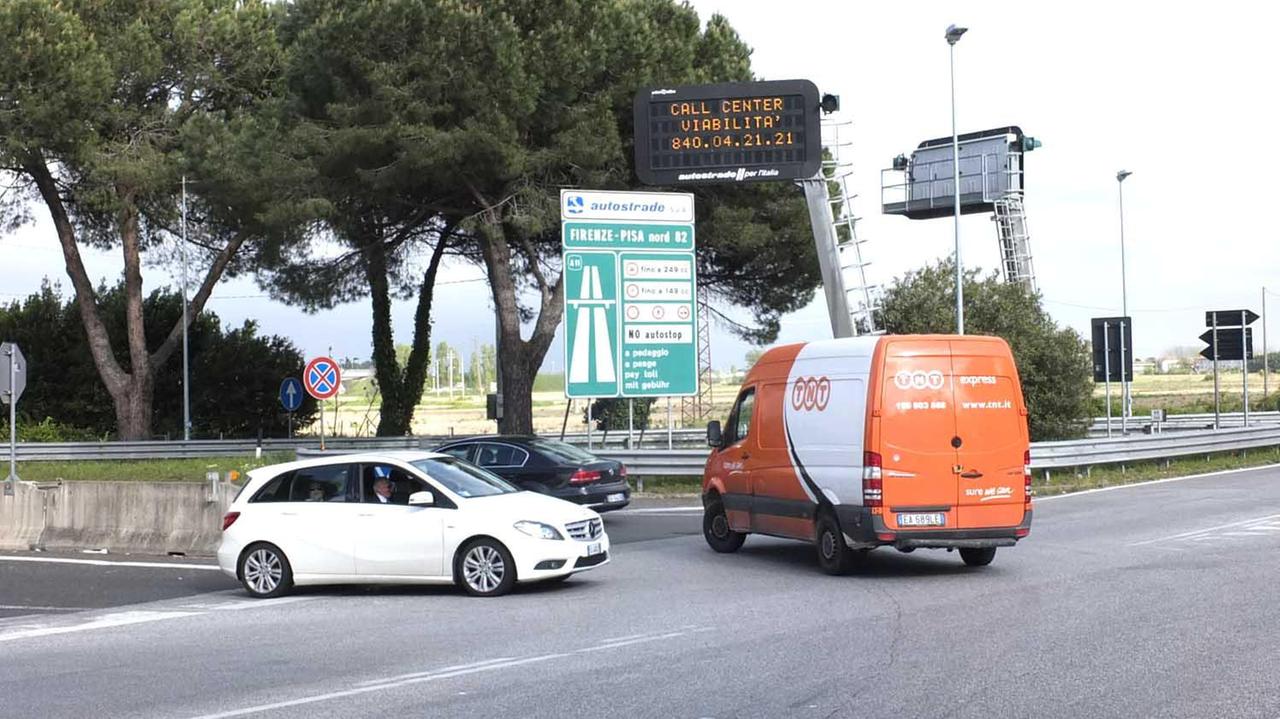 L'uscita dal casello di Pisa Nord sull'Aurelia a Migliarino dove sarà costruita la rotatoria