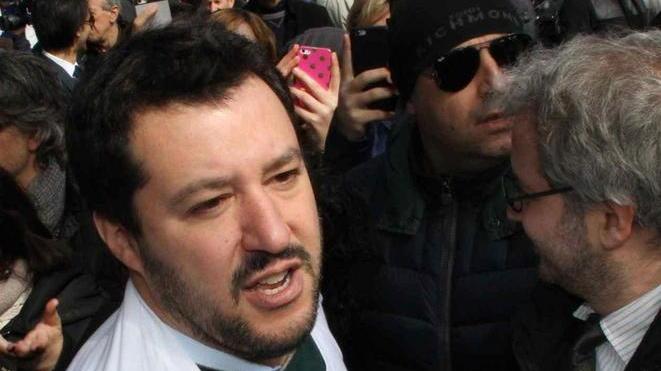 Salvini (Lega Nodr)“sfila” in centro in contemporanea al corte del primo maggio