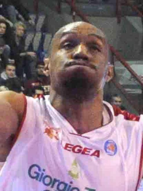 Pistoia Basket lotta per i playoff grazie al collettivo 