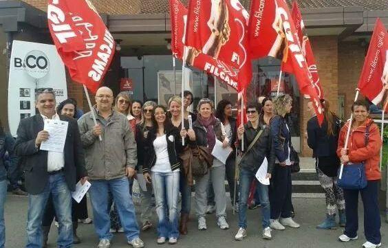 «Autogrill, basta con i silenzi» 