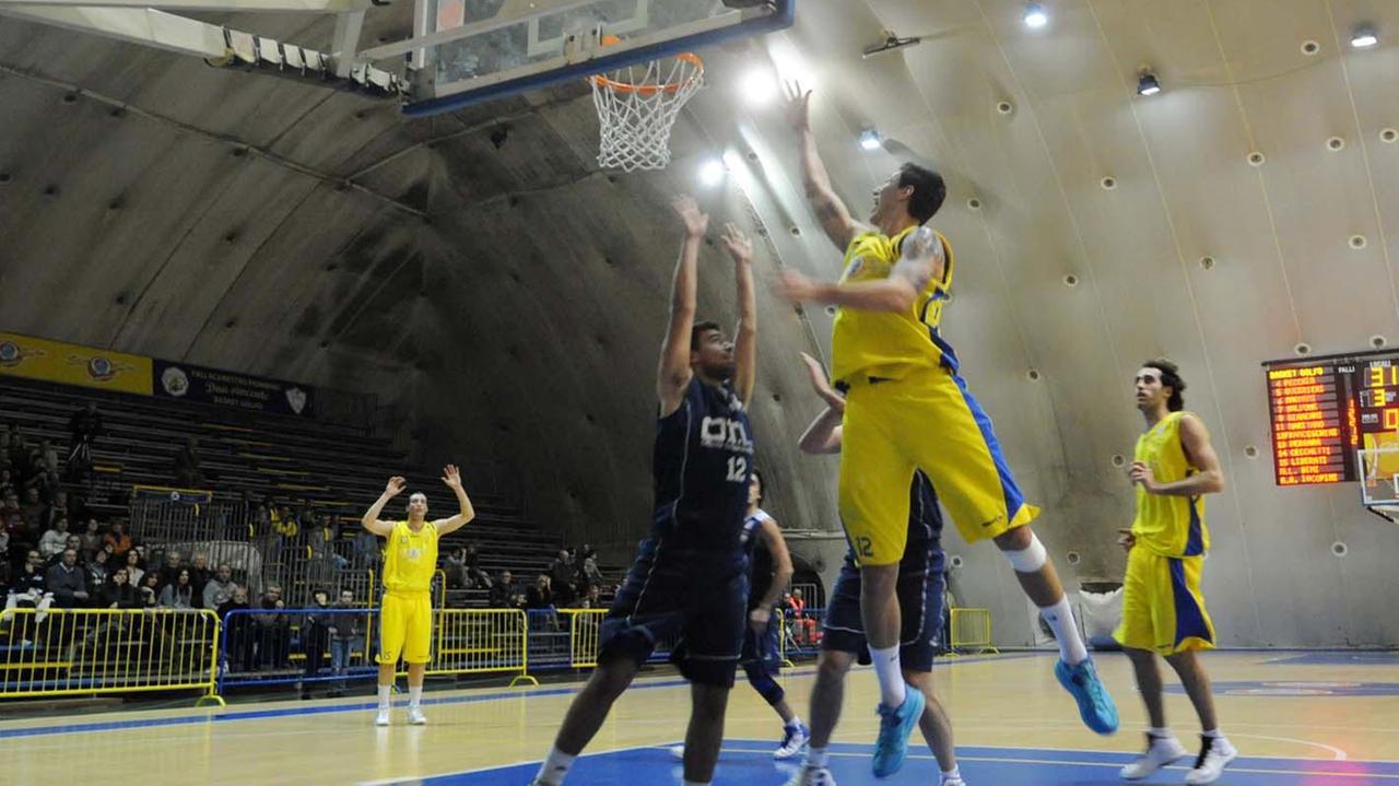Marco Franceschini ha firmato 12 punti contro la Mens Sana Siena (foto Paolo Barlettani)