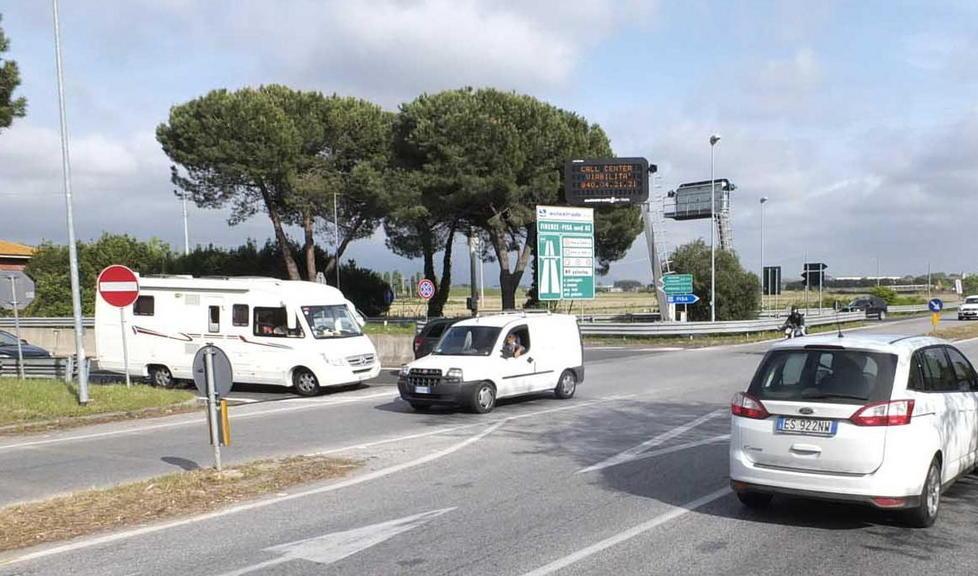 Il ministro: «Siano assegnati i lavori del nuovo svincolo» 