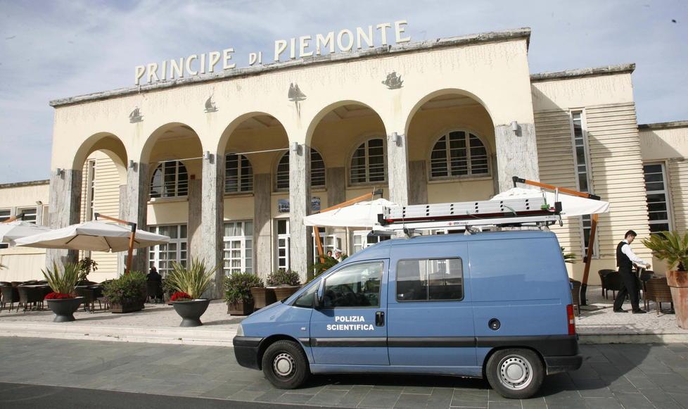 Doppio colpo in Passeggiata: ladri al Principe e al Carmencita 