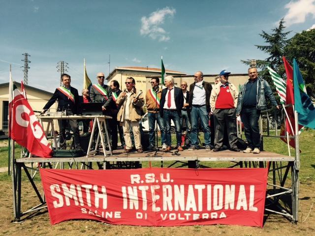 Volterra, i due volti del Primo maggio: lavoratori in marcia e blitz di Salvini 