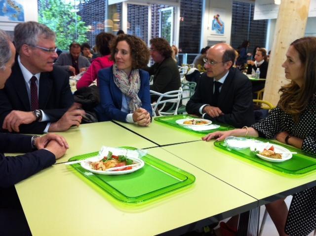 L'ambasciatire Naor Gilon e l'addetta commerciale a pranzo con Francesco Morandi ed Elisabetta Falchi