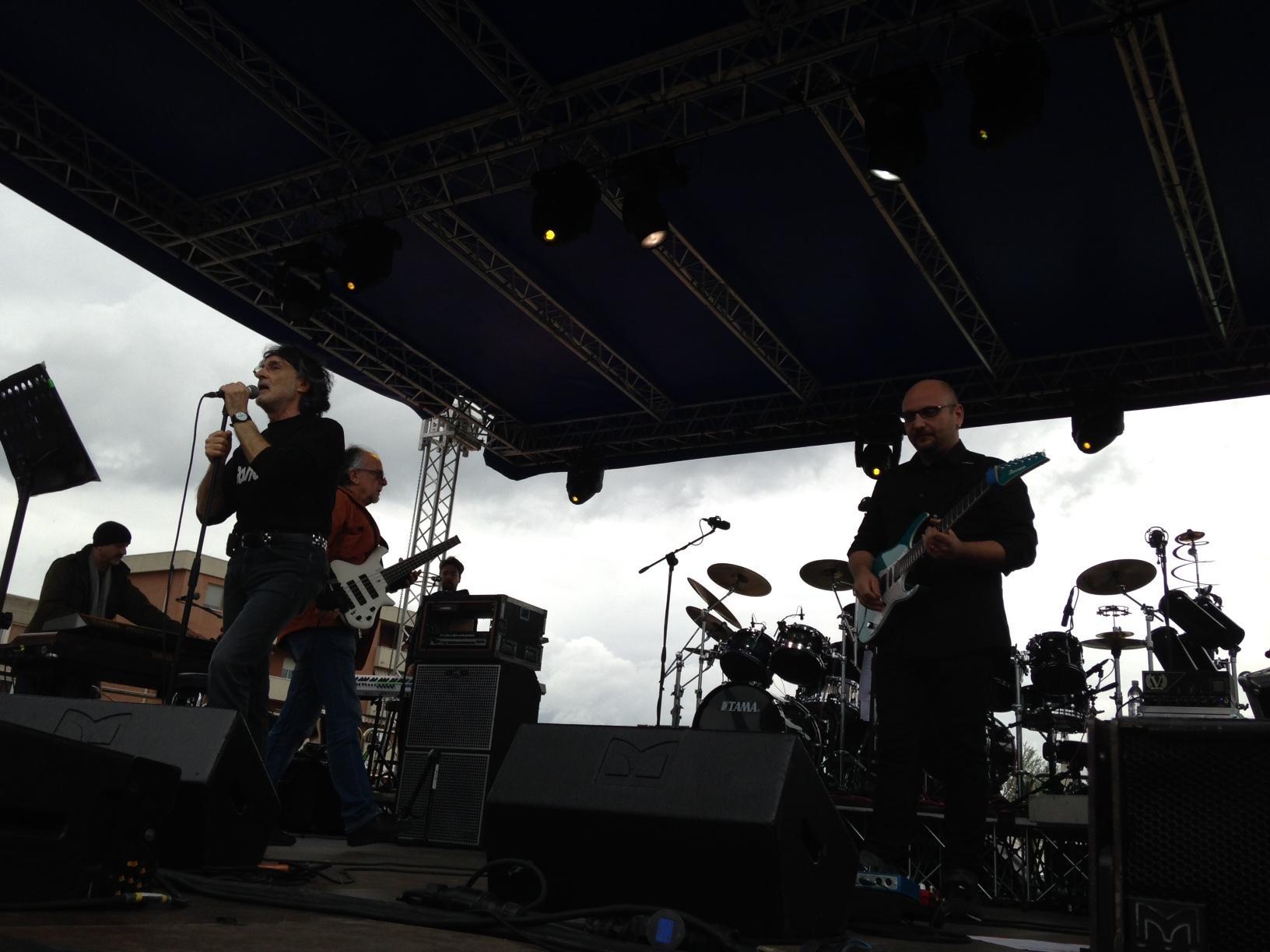 La Pfm sul palco di piazza Moro a Capannori