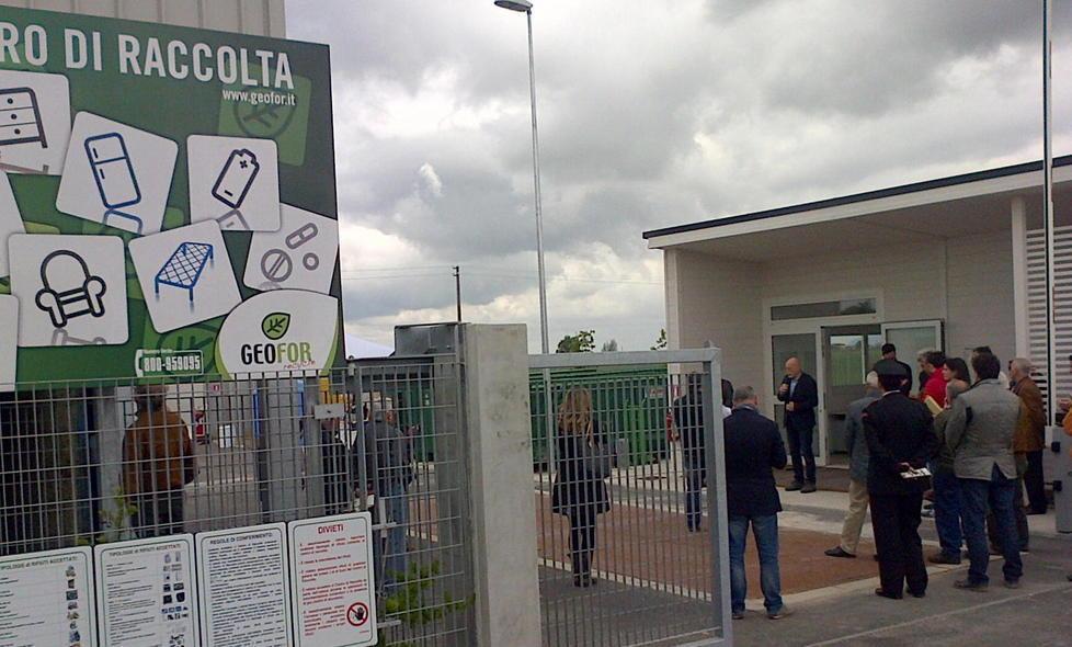 Record: due centri raccolta per i rifiuti di 12mila abitanti 