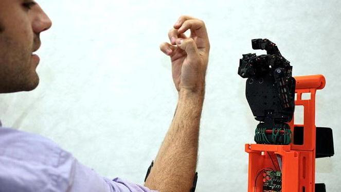Ecco le nuove mani robotiche morbide come quelle vere
