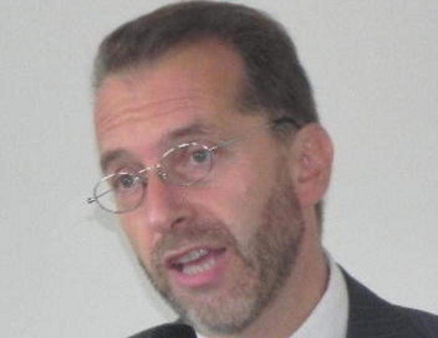 Pd, renziani-dalemiani: il duello 