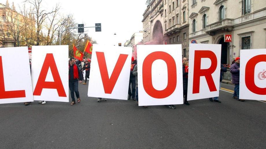 Primo maggio amaro: 6337 senza lavoro