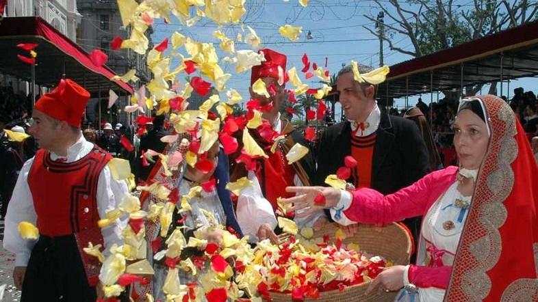 Festa anche a tavola con i malloreddus, la burrida e le pardulas