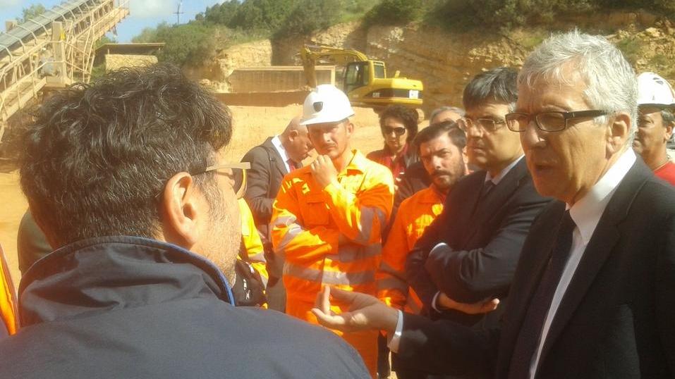 Francesco Pigliaru e Gianfranco Ganau incontrano i minatori