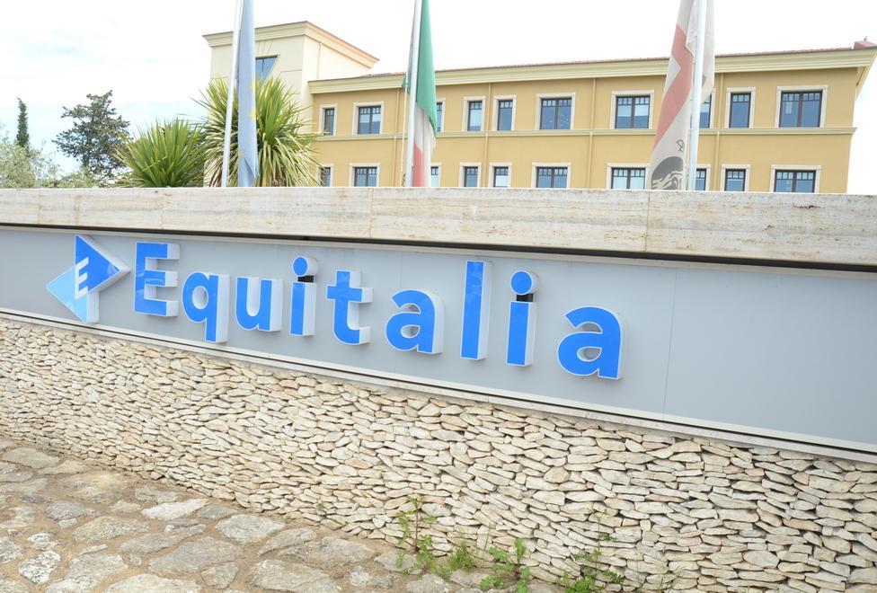 Busta esplosiva per Equitalia a Sassari 