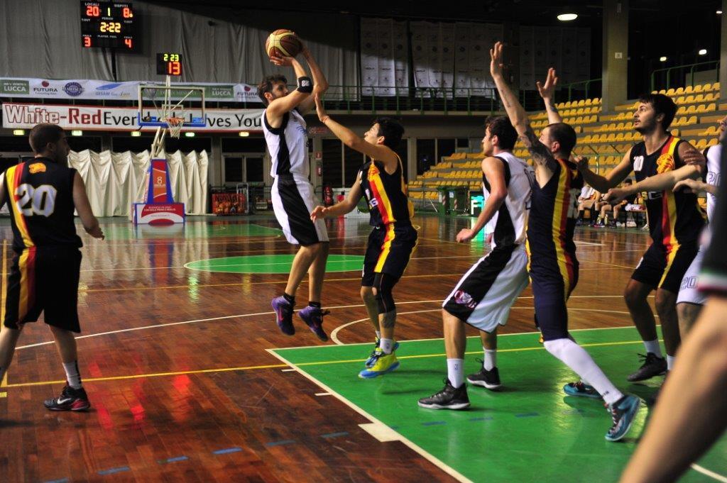Un momento della partita fra Geonova e Poggibonsi