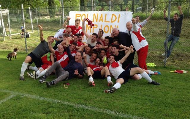 Foto di gruppo per il Naldi campione