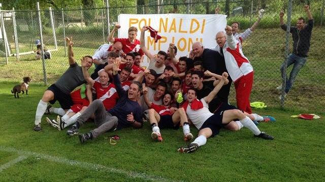 Foto di gruppo per il Naldi campione