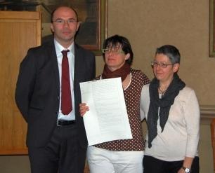 Unioni gay, in arrivo i ricorsi e un'interrogazione al Senato