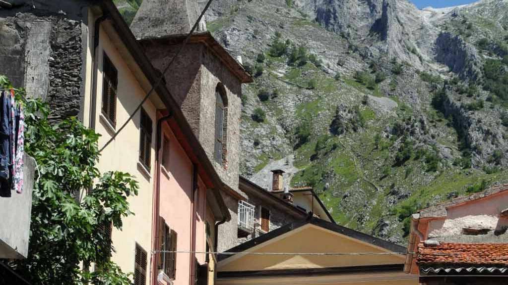 La chiesa di Resceto, Massa