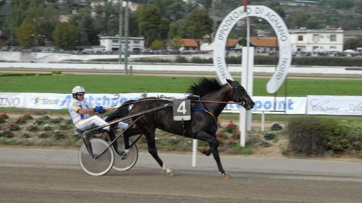 Mack Grace Sm all'arrivo di Agnano