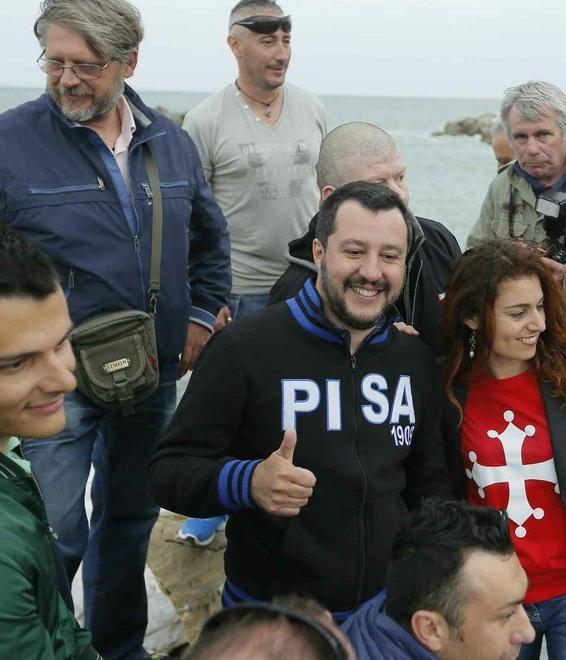E alla fine Salvini arrivò dopo una ridda di smentite 
