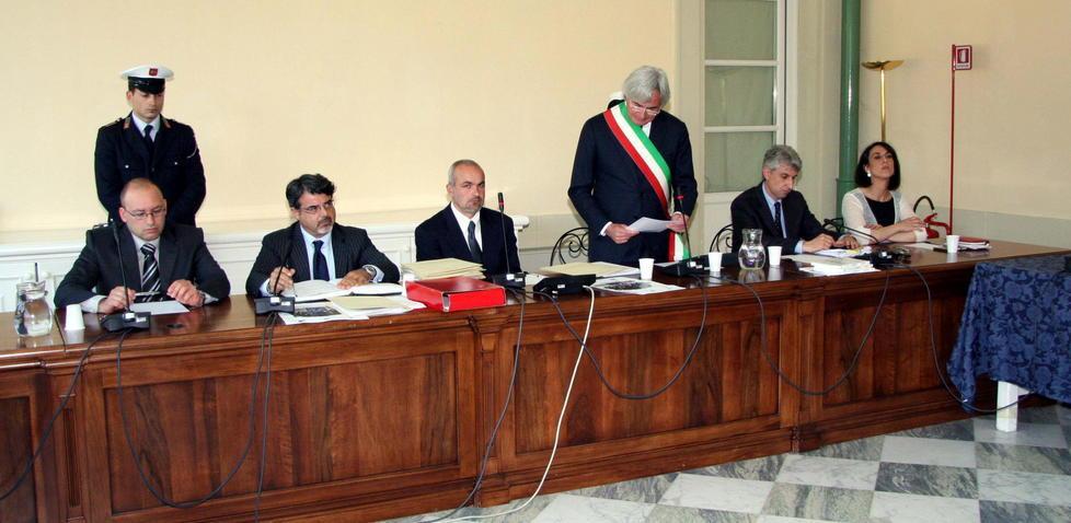 Forte licenzia il Forum «Solo scontri ideologici» 