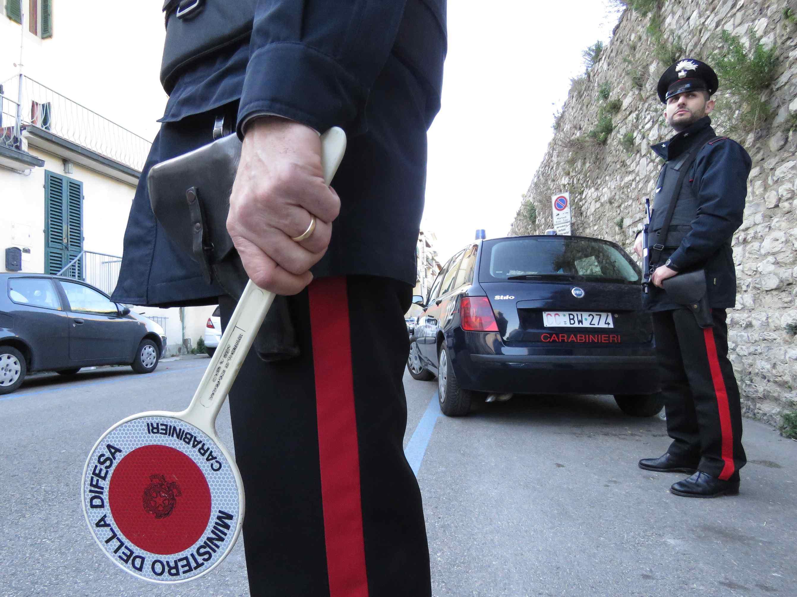 Una pattuglia di carabinieri