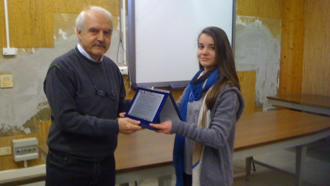 Lo storico e scrittore Roberto Pinochi durante una premiazione