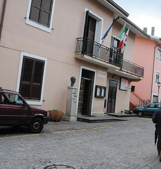 Il municipio di Tonara