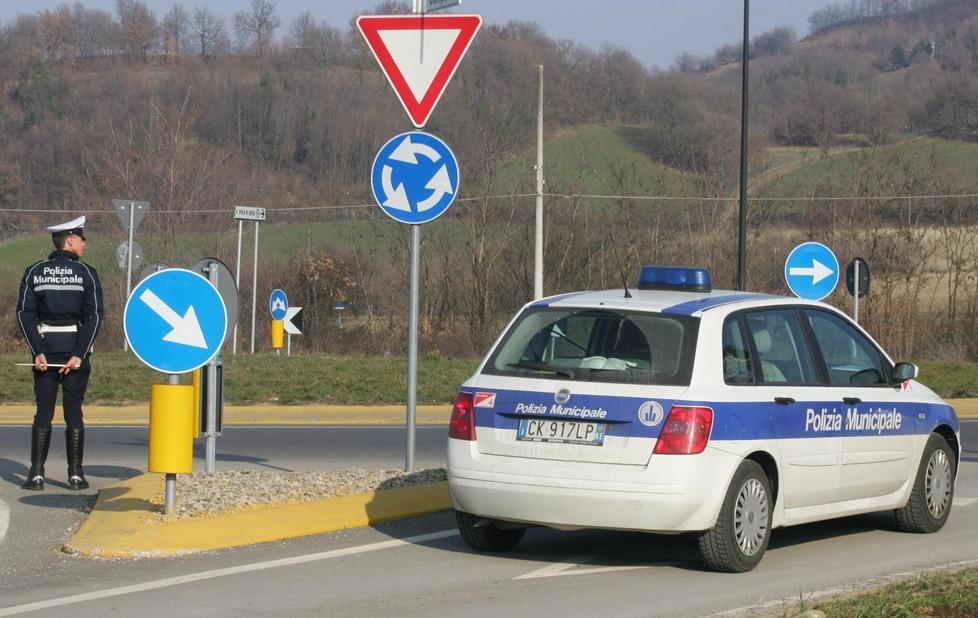 Allarme per i molti veicoli non assicurati 