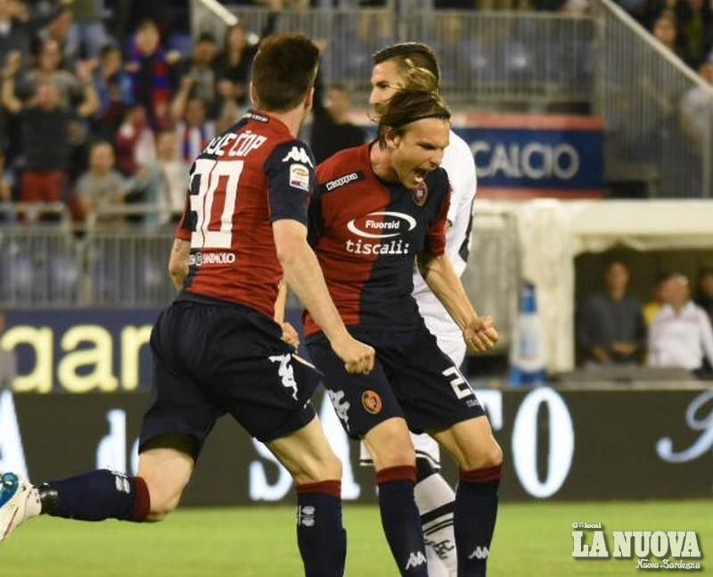 Il Cagliari supera il Parma e ricomincia a sperare nella salvezza