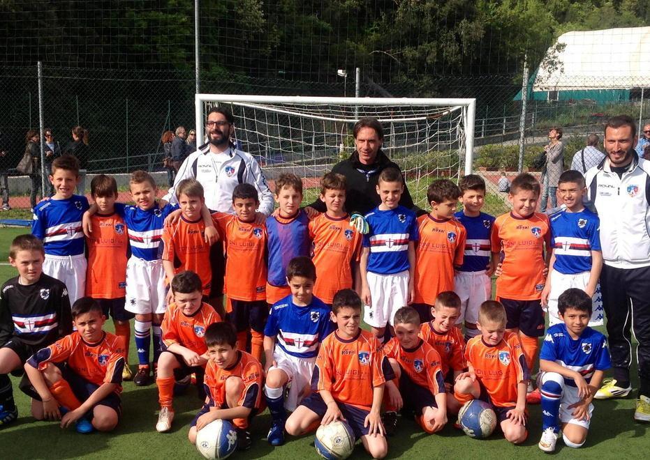 I ragazzi del Pisa Ovest ospiti (e avversari) della Sampdoria 