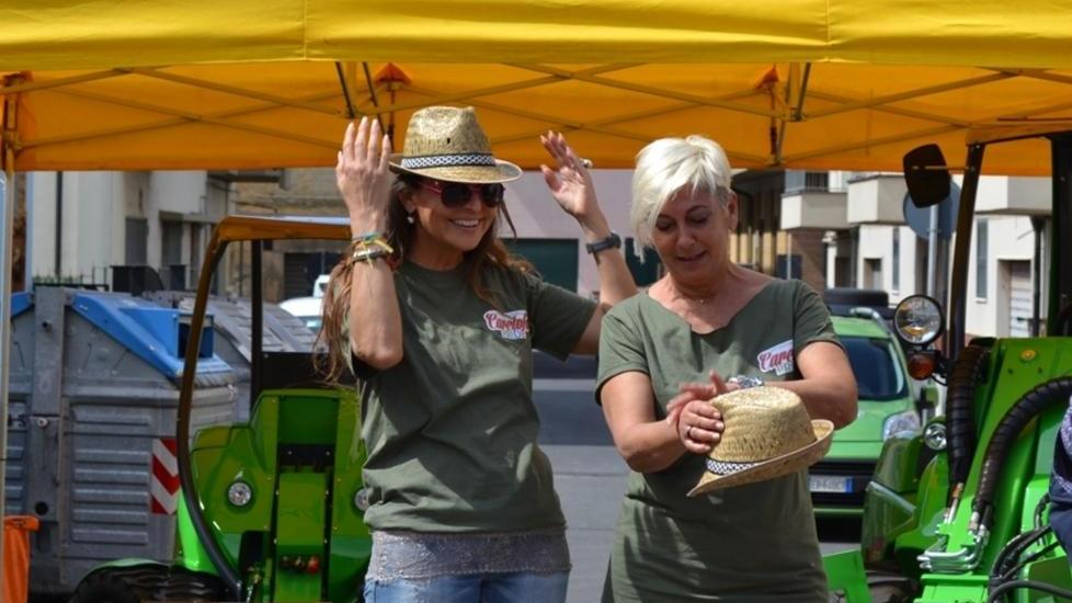 Tanta gente a Venturina per il “carciofo pride”