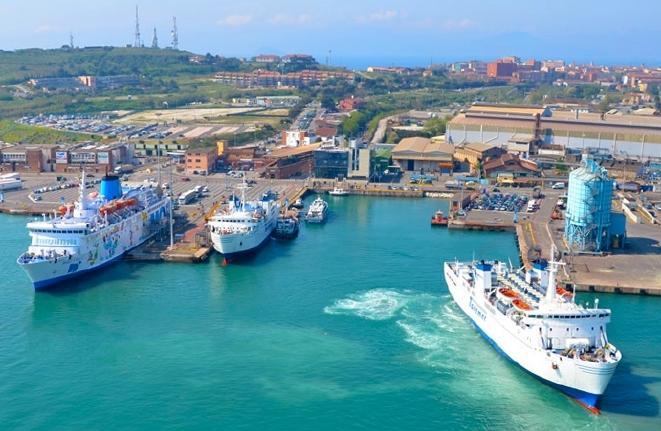 Incontro con gli operatori per la sicurezza in porto