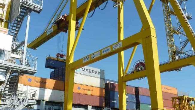 Maggio di fuoco per il porto In arrivo i funzionari Bei