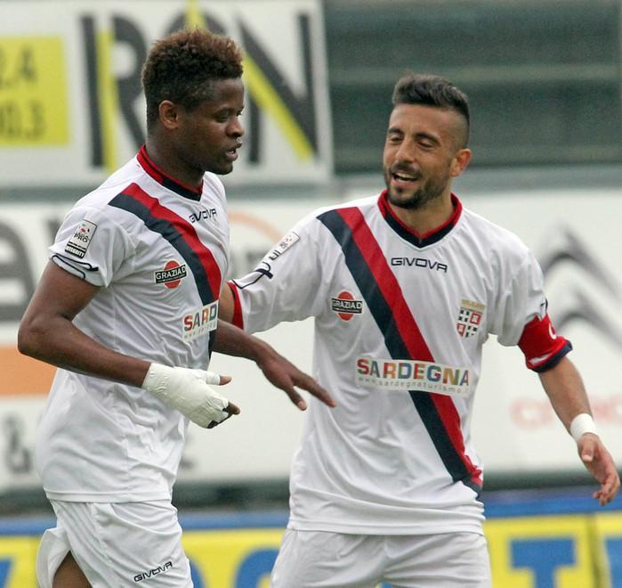 Bucchi elogia i rossoblù: grande gruppo 