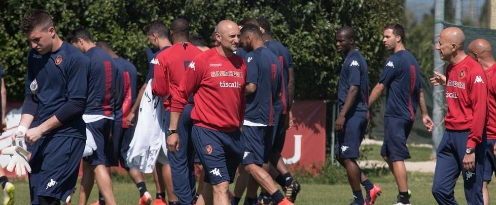 Il Cagliari chiede ossigeno al Parma 