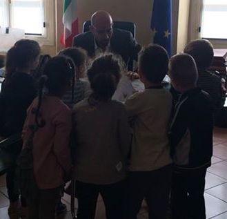 Piccoli cittadini dal sindaco di Casalgrande