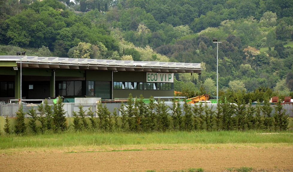 Rifiuti pericolosi alla “Eco-Vip” 