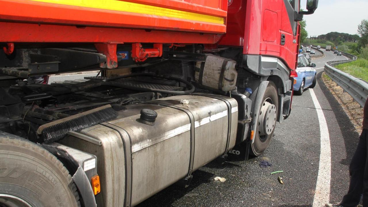 Il camion coinvolto nell'incidente