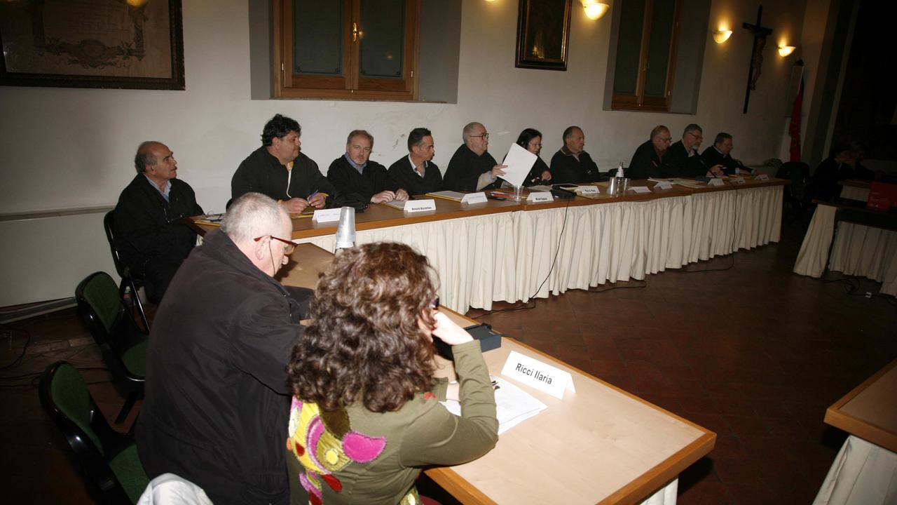 Il consiglio direttivo della Misericordia di Viareggio