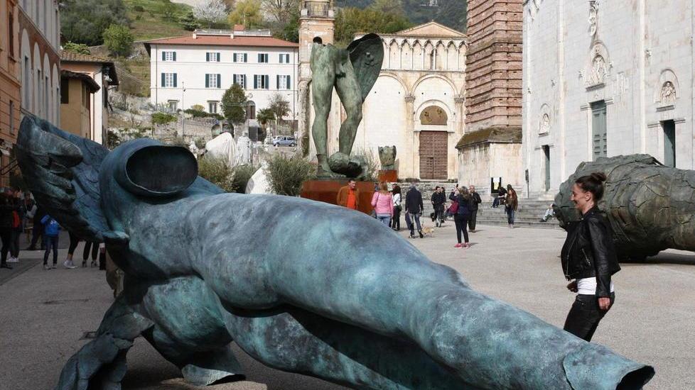Mallegni vuole un Museo Mitoraj al posto del mercato coperto