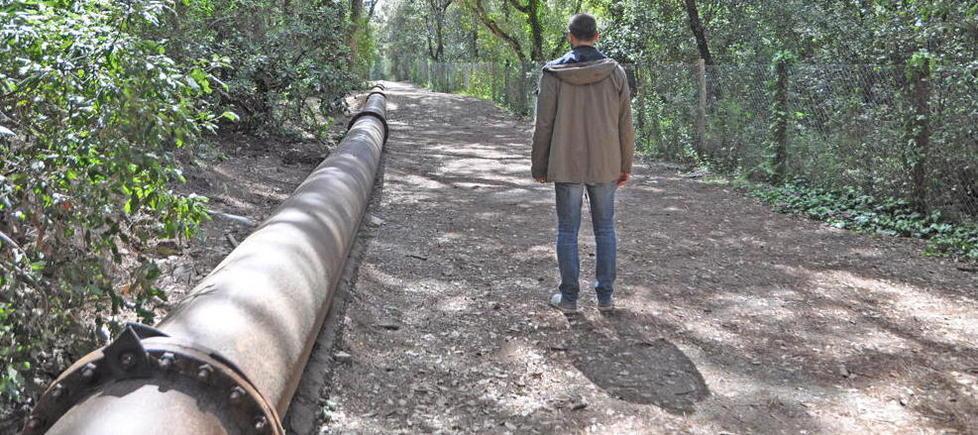 Ancora due settimane per togliere il maxi tubo 