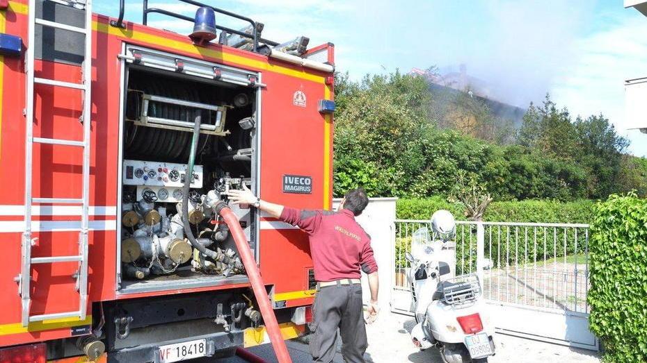 Fiamme dentro Villa Benelli Danneggiate due stanze