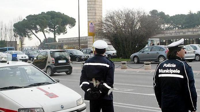 Vigili urbani: si studiano i turni estivi