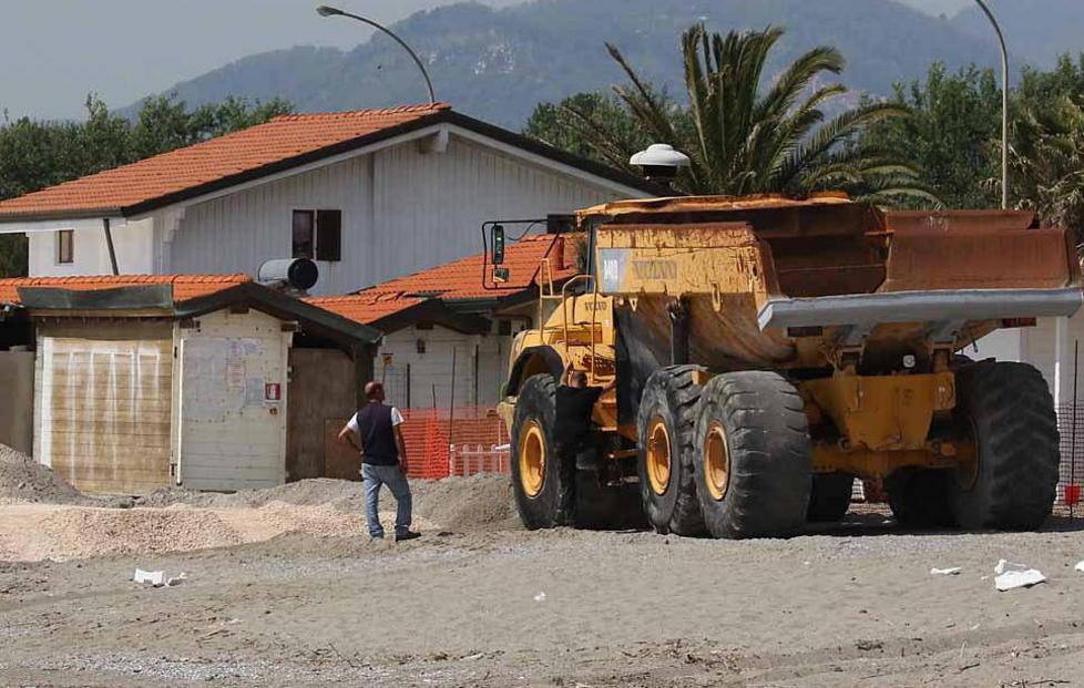 Ghiaia contro l’erosione: via al ripascimento 