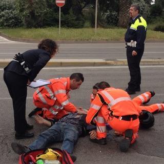 Sassari, incidente davanti a Tanit: ferito un centauro
