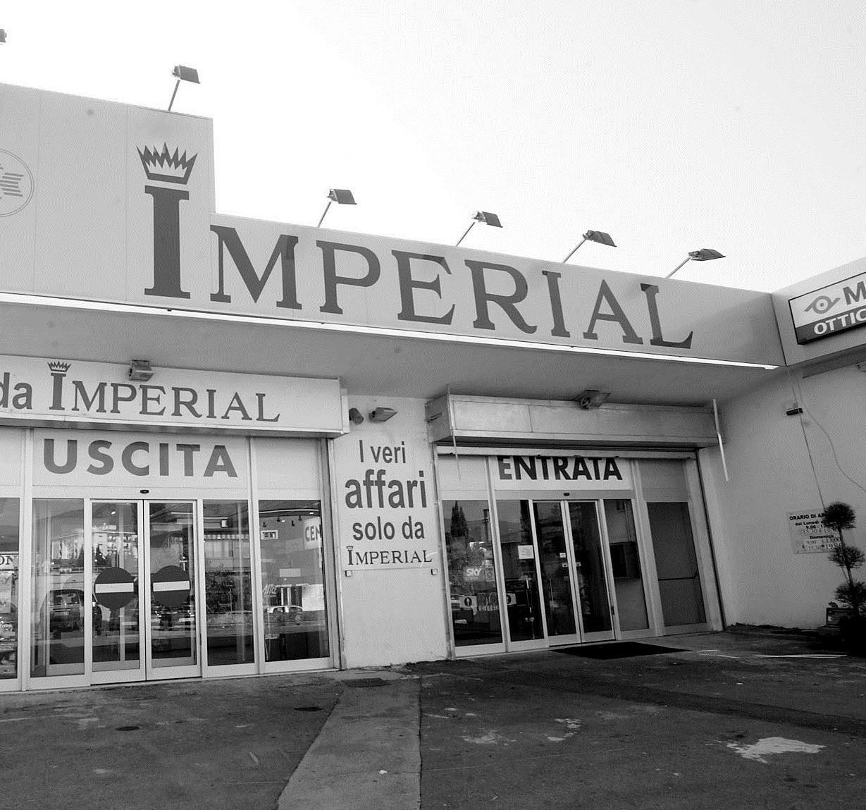 Un negozio Imperial (foto archivio)