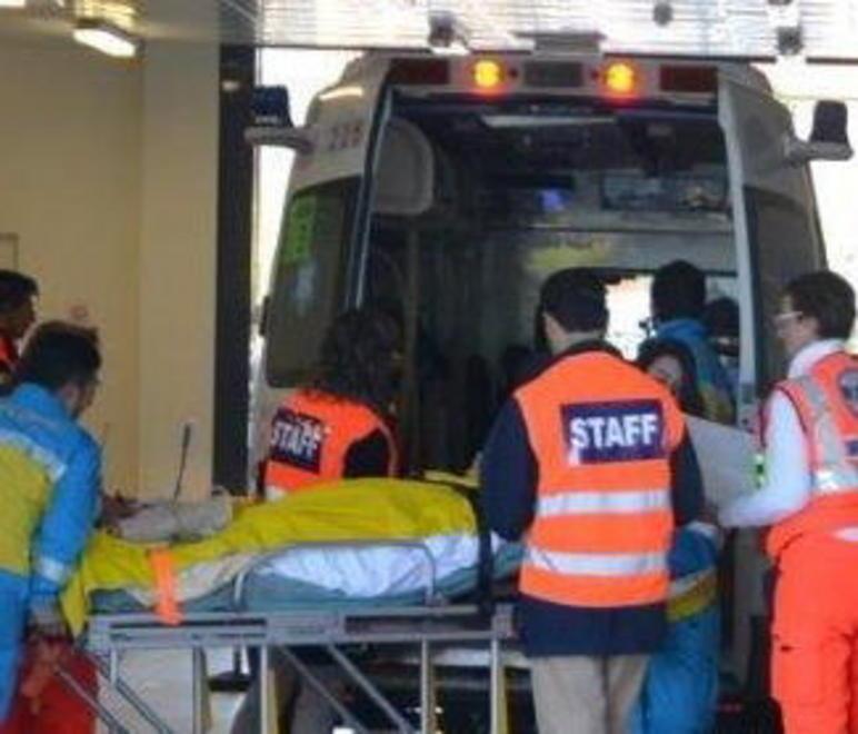 Auto piomba su tre ragazzine: sono gravi 