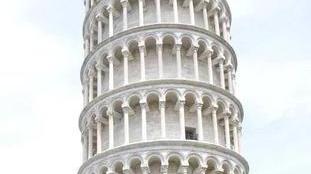 Militari sotto la Torre e a Palazzo di giustizia